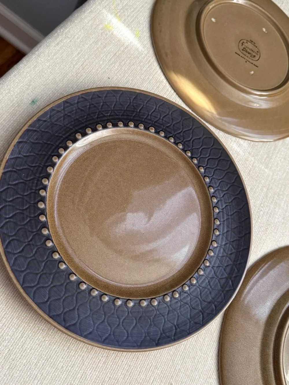 Franciscan Two-Tone Brown Stoneware Dinner Plates with Dotted Rim – Set of 4